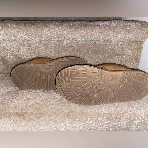 UGG Neumel Boots - Size 3 - Picture 5 of 7